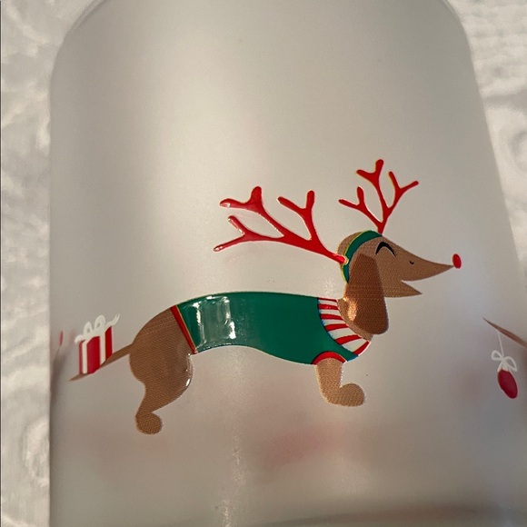 Culver Hoilday Dachshund Frosted 13.5 oz tumbler. - Picture 5 of 10
